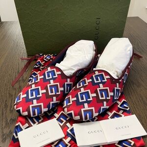 Gucci Satin Voyage Eco Geometric Print Slippers in red and blue Size 16